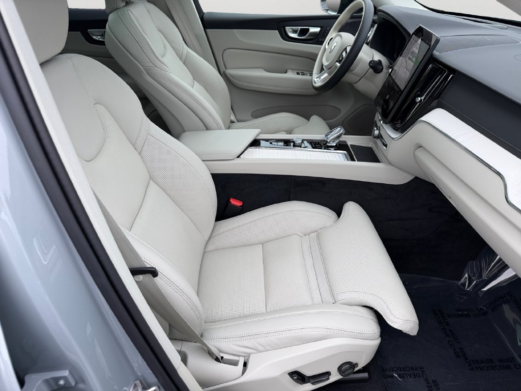 Used 2026 Volvo XC60 B5 Ultra w/ Climate Package AWD/4WD image 8