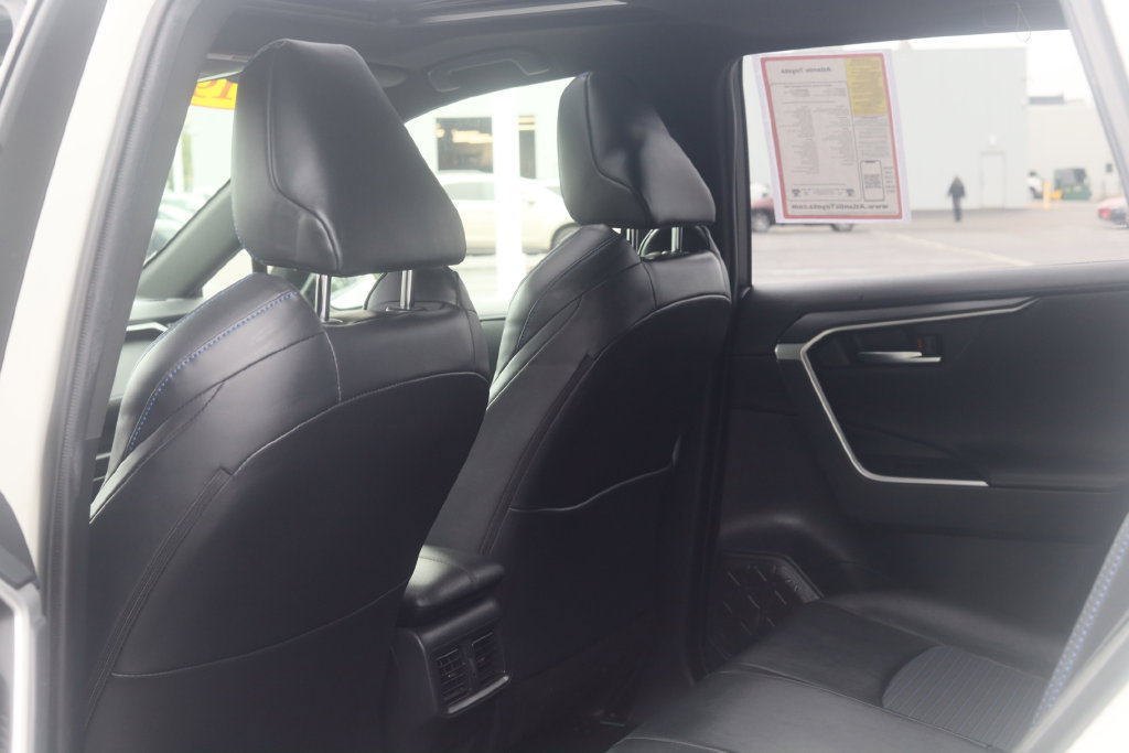 Used 2019 Toyota RAV4 XSE w/ XSE Weather Package AWD/4WD image 23