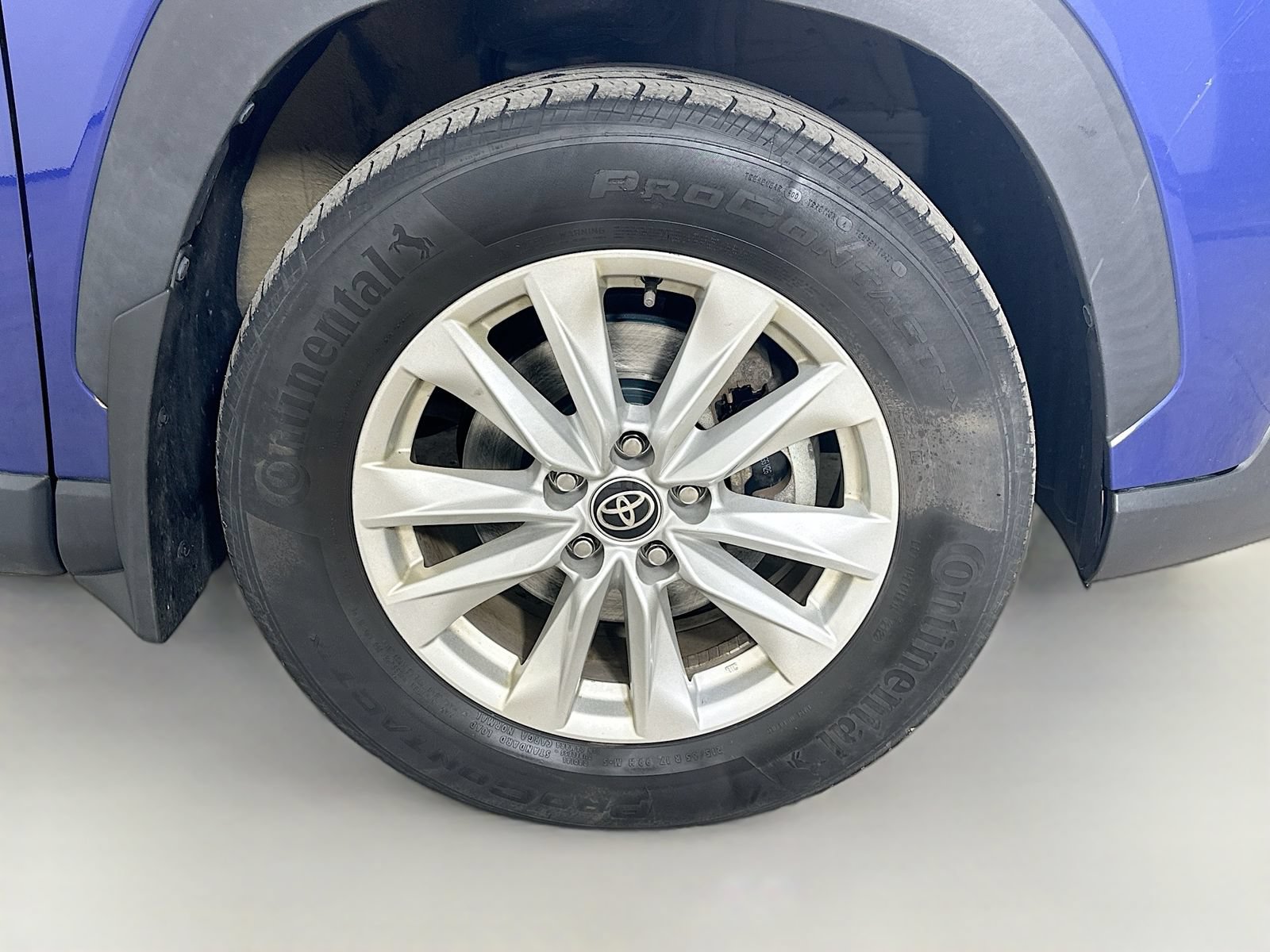 Used 2022 Toyota Corolla Cross LE AWD/4WD image 10