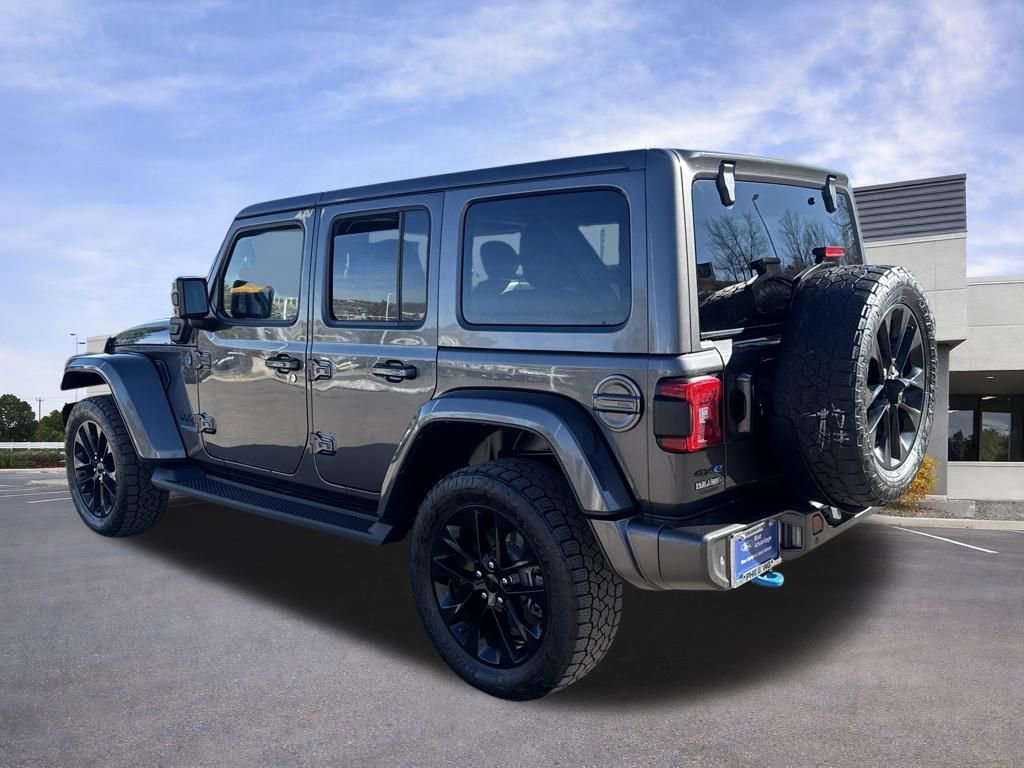 Used 2021 Jeep Wrangler Unlimited Sahara AWD/4WD image 5