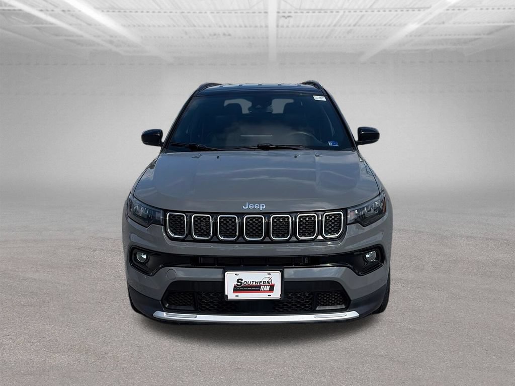 Used 2024 Jeep Compass Limited AWD/4WD image 9