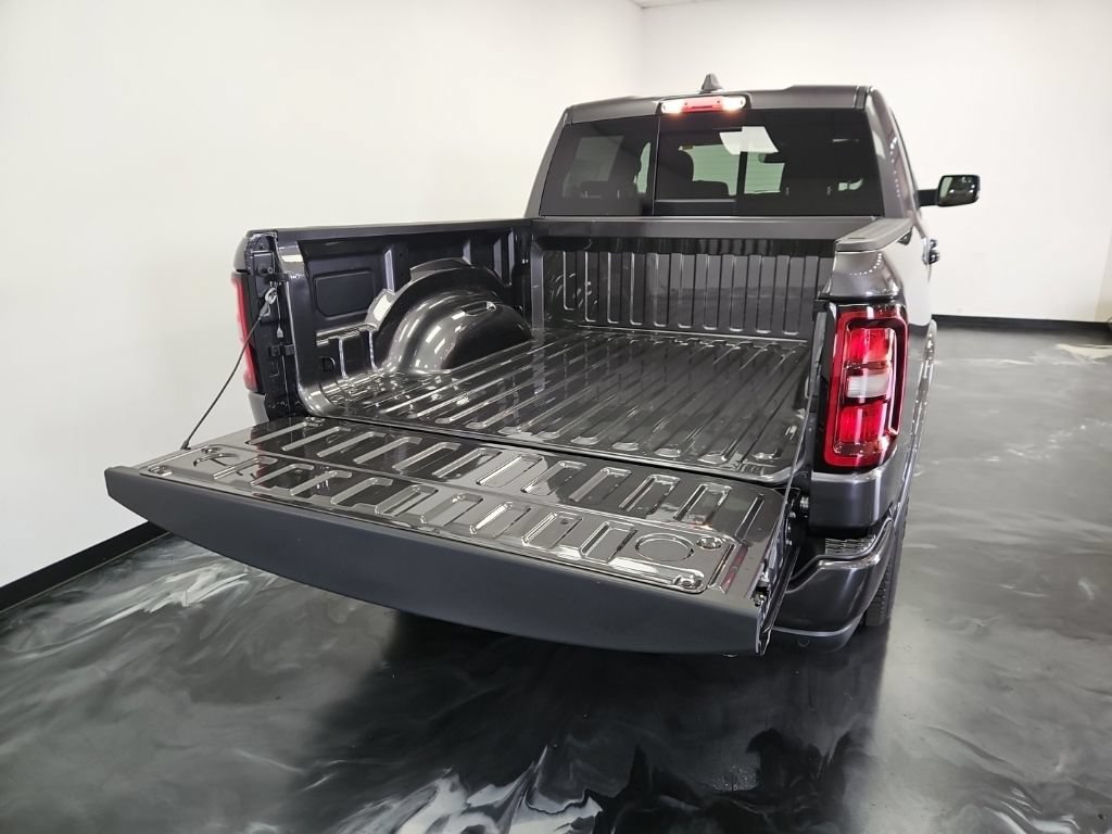 New 2027 RAM 1500 Big Horn AWD/4WD image 13
