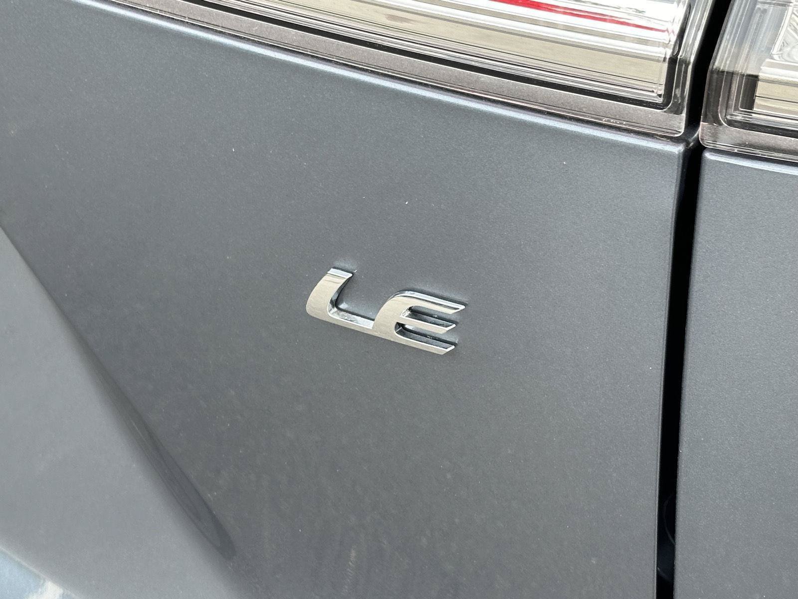 Certified 2025 Toyota Corolla Cross LE w/ Moonroof Package FWD image 21