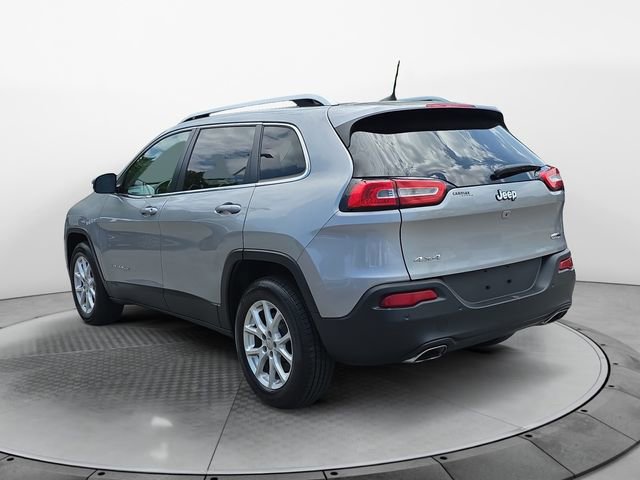 Used 2016 Jeep Cherokee Latitude w/ Safety/Convenience Group AWD/4WD image 3