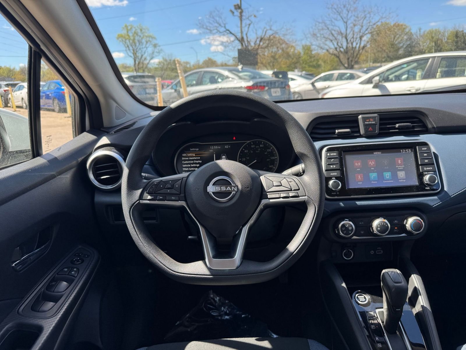 Used 2025 Nissan Versa SV image 30