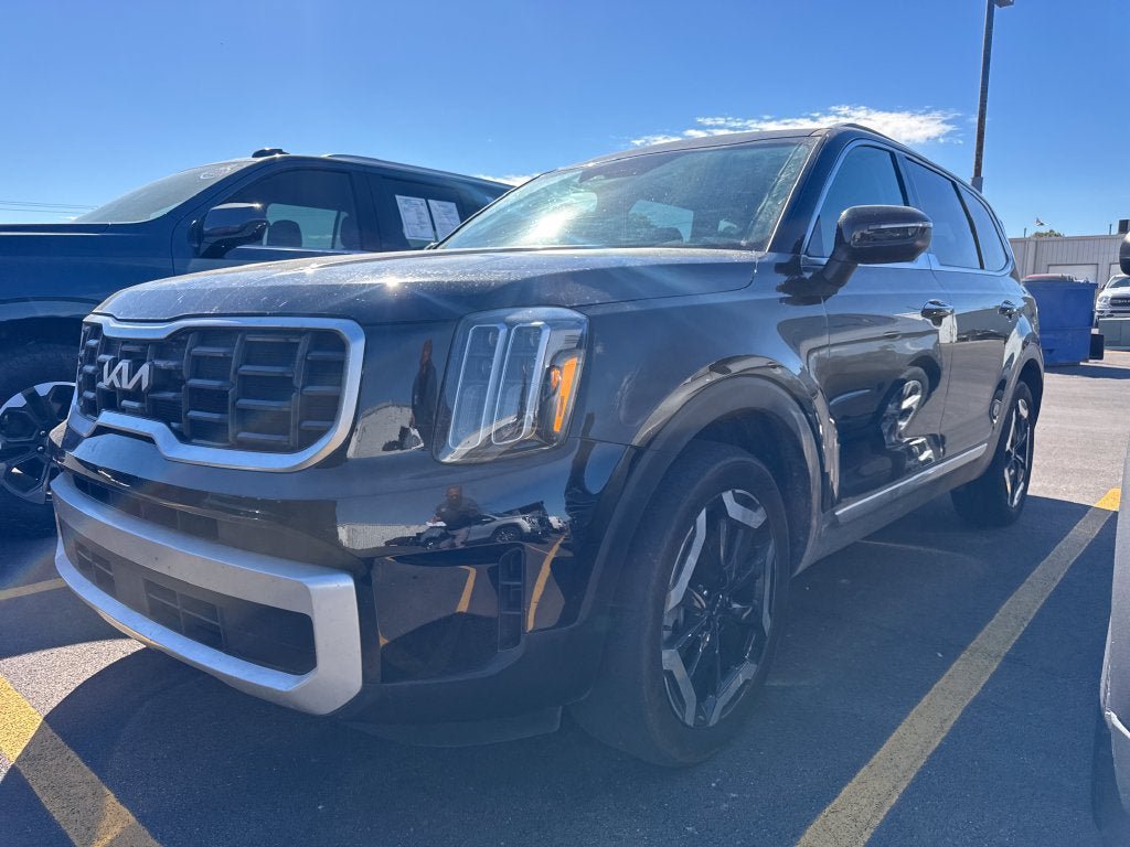 Used 2025 Kia Telluride S FWD image 1