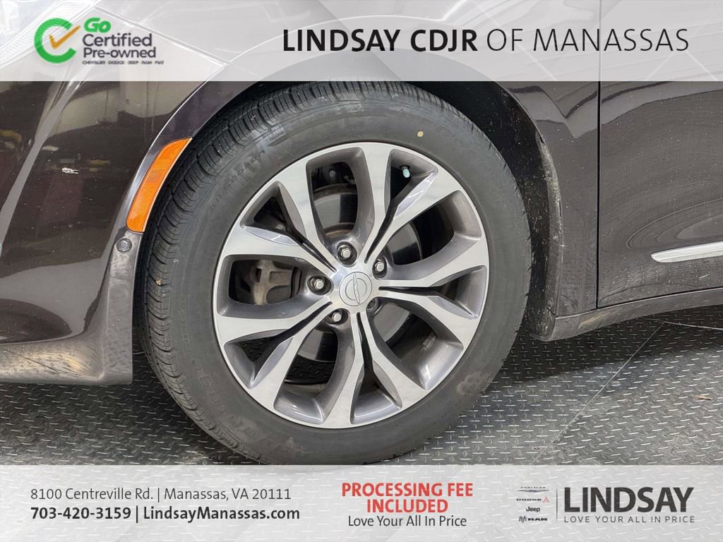 Used 2017 Chrysler Pacifica Limited w/ UConnect Theater Package image 8