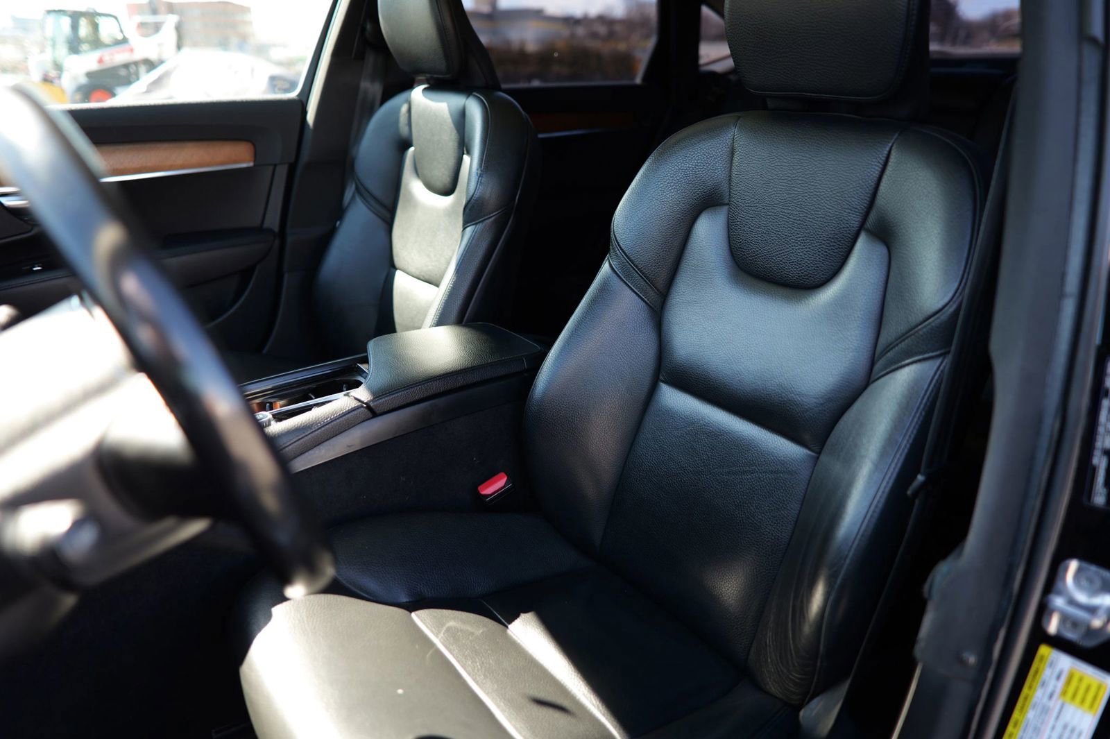 Used 2021 Volvo S90 T6 Momentum image 19