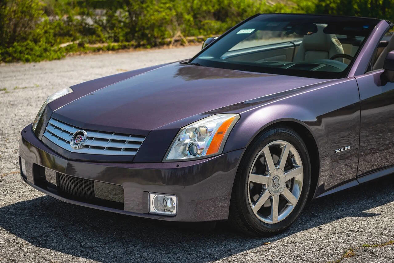 Used 2004 Cadillac XLR image 40