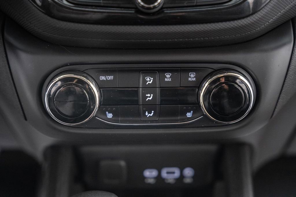 Used 2023 Chevrolet TrailBlazer LT w/ Convenience Package image 23