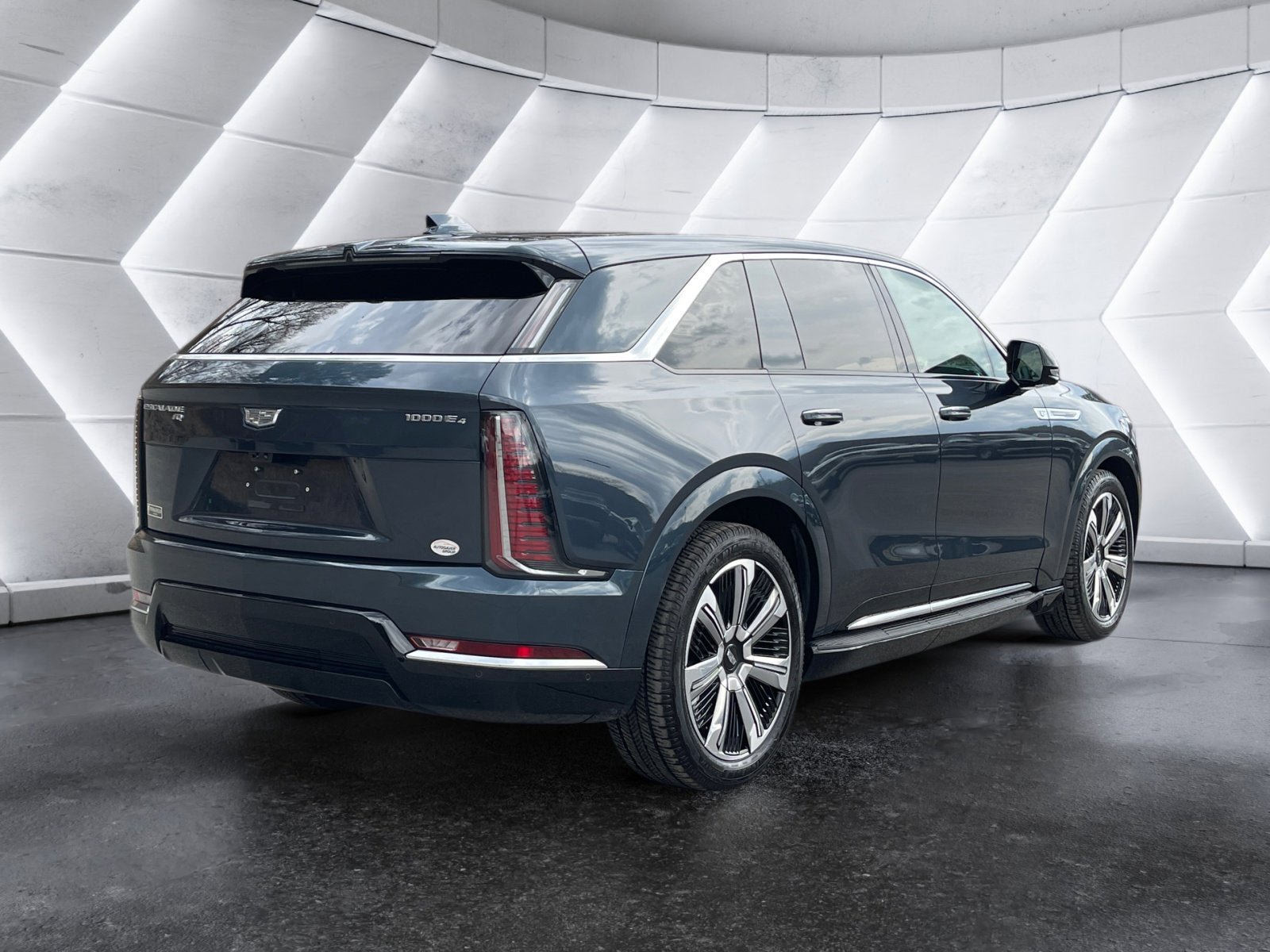 Certified 2025 Cadillac Escalade IQ Luxury 2 w/ LPO, Premium Carpet Package AWD/4WD image 23