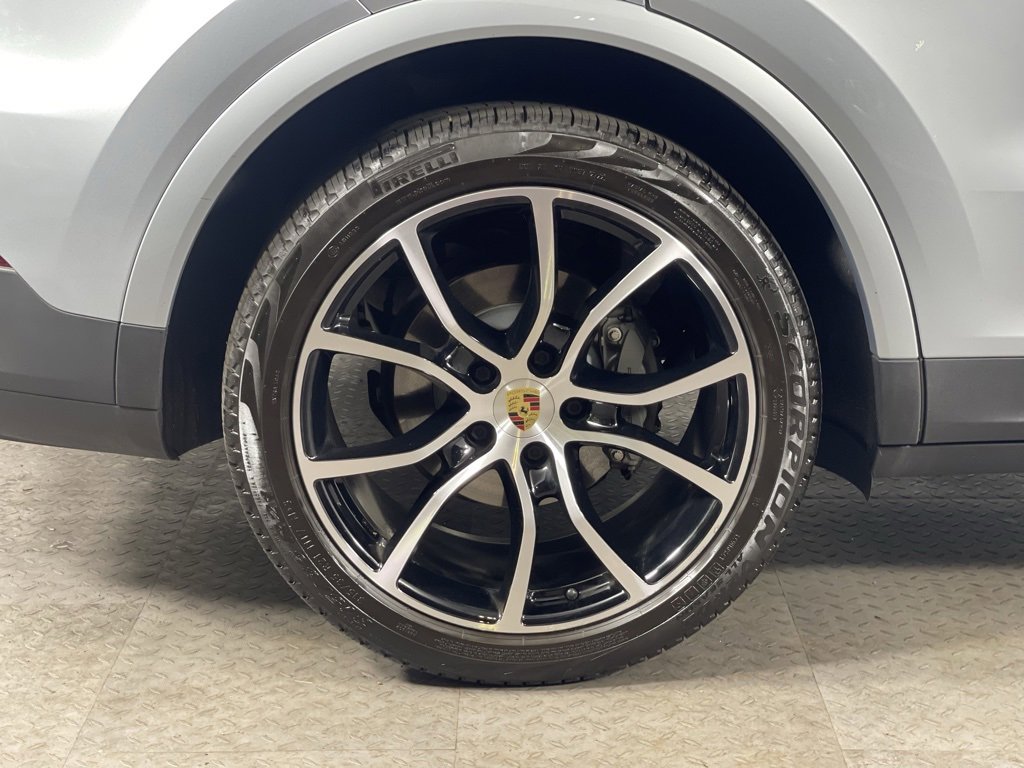 Certified 2023 Porsche Cayenne S image 12