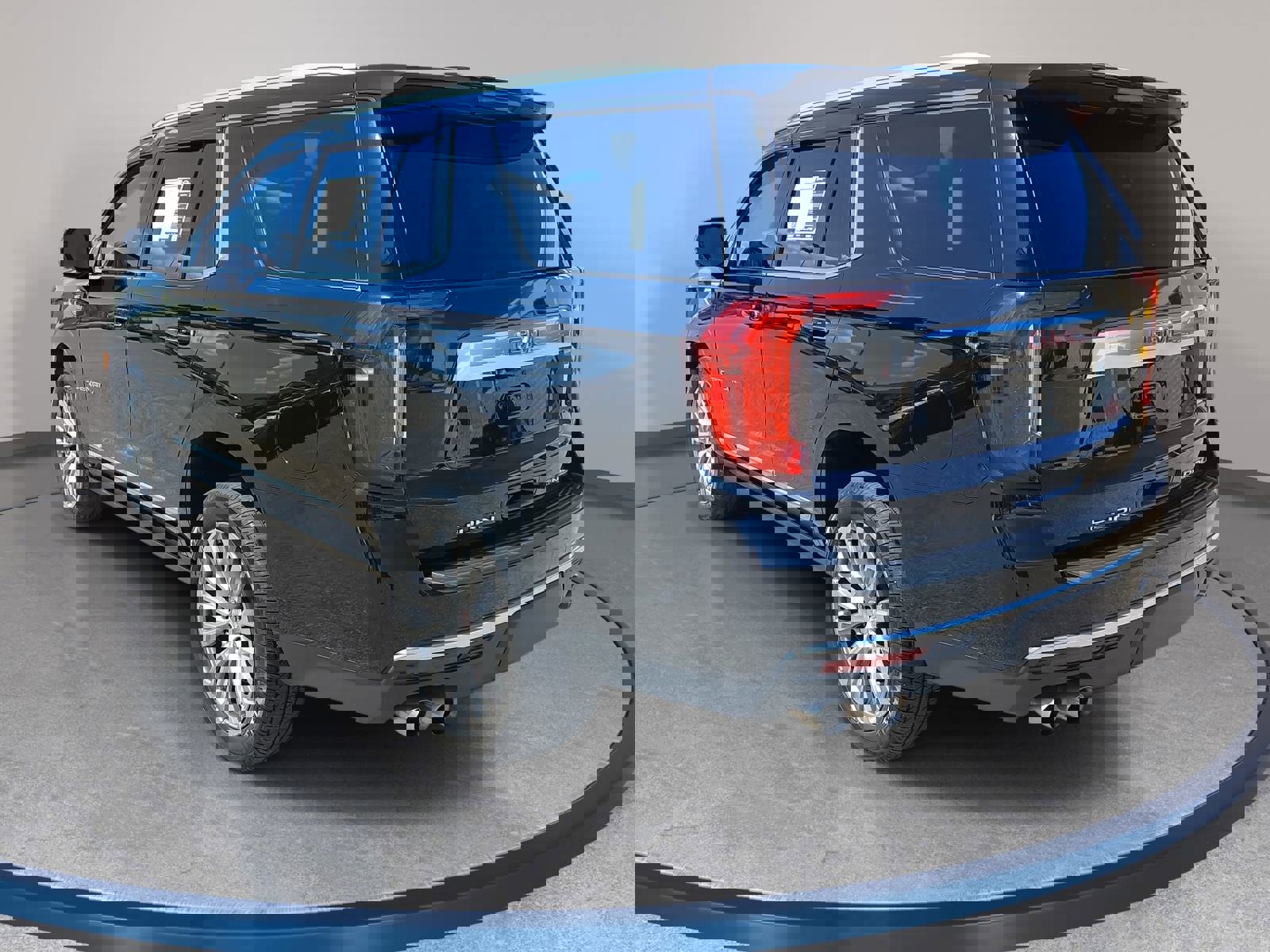 Used 2022 GMC Yukon Denali w/ Denali Premium Package image 7