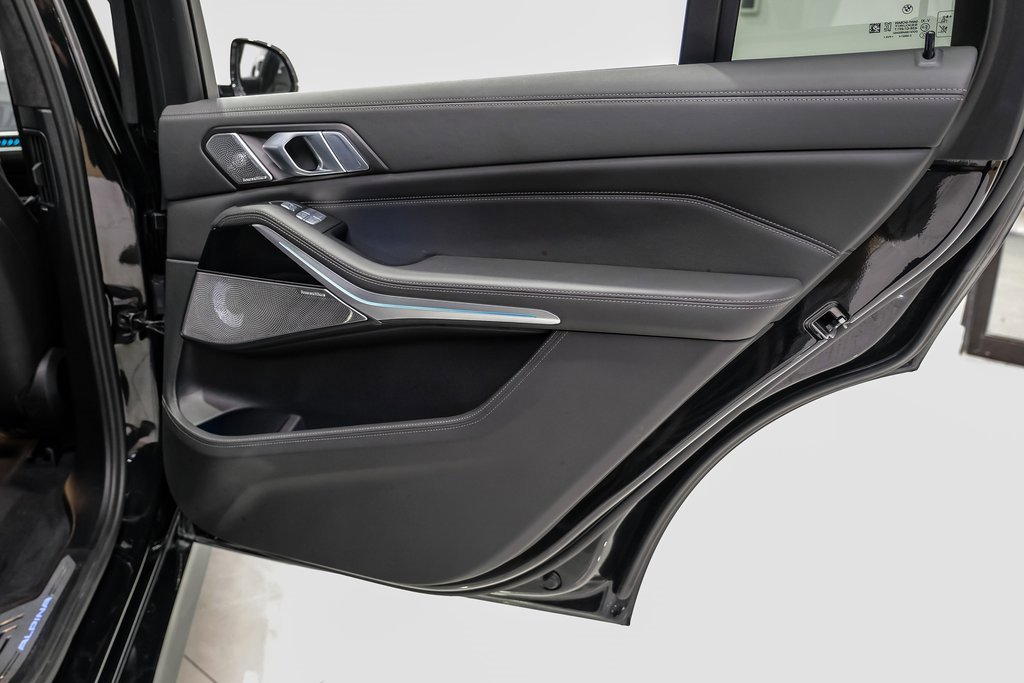 Used 2024 BMW ALPINA XB7 image 59