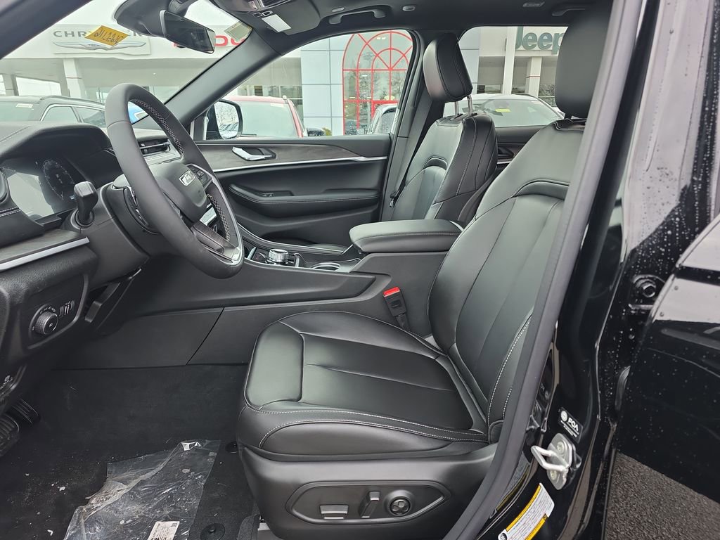New 2026 Jeep Grand Cherokee Limited image 8