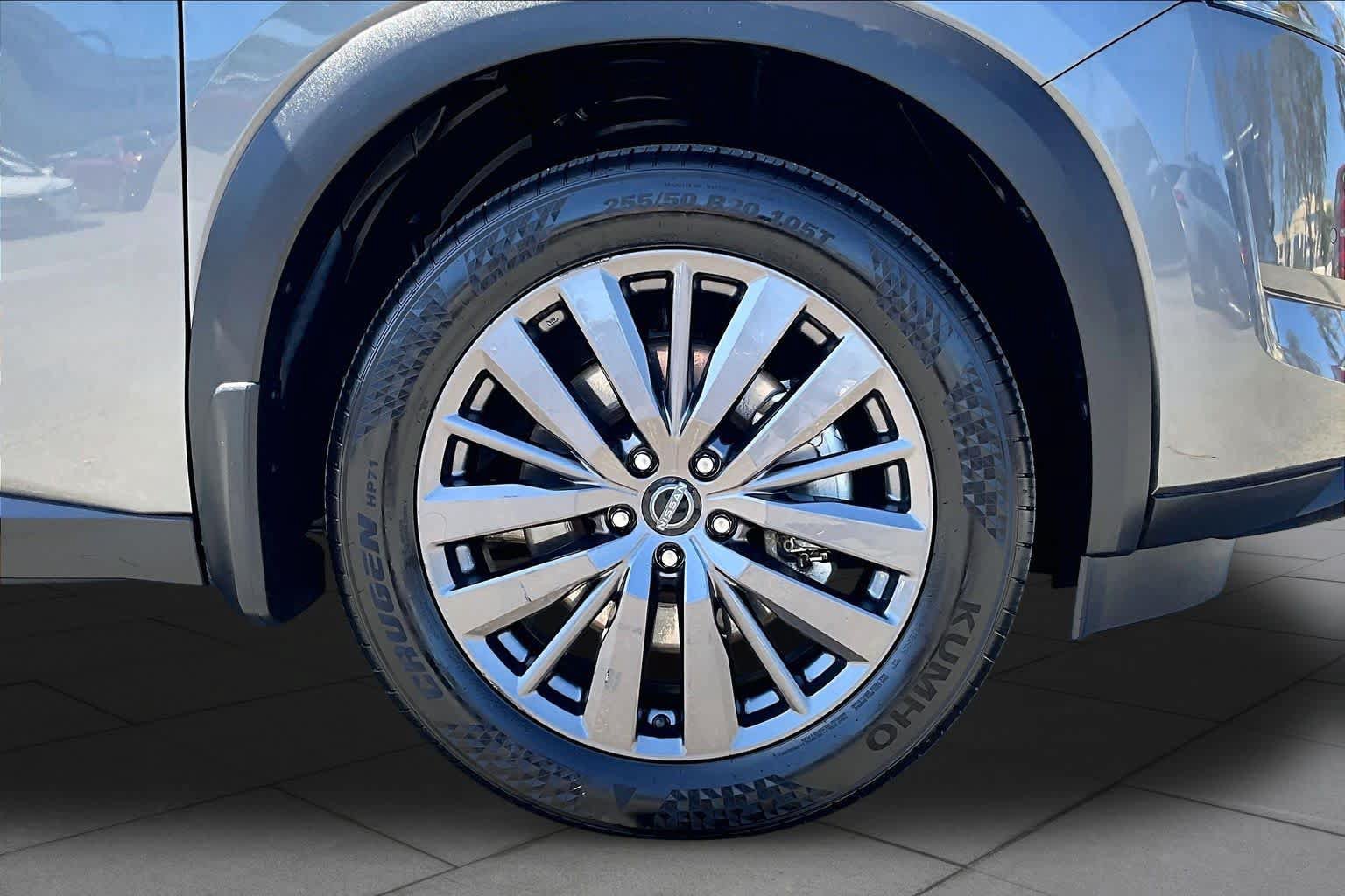 Used 2022 Nissan Pathfinder SL w/ SL Premium Package FWD image 10