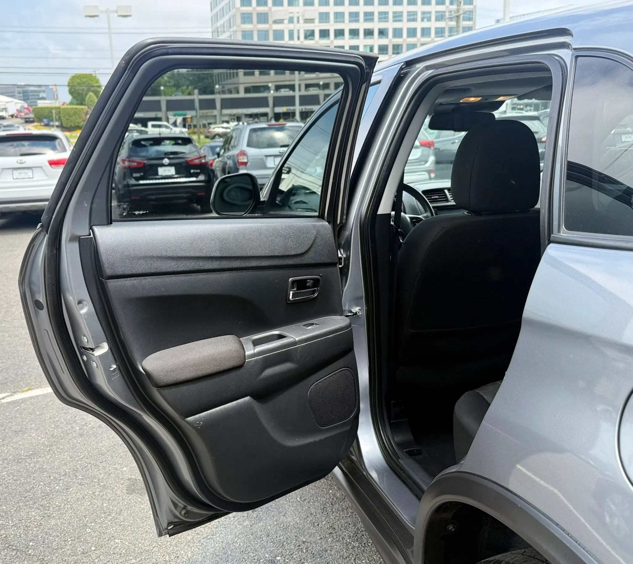 Used 2023 Mitsubishi Outlander Sport ES AWD/4WD image 22