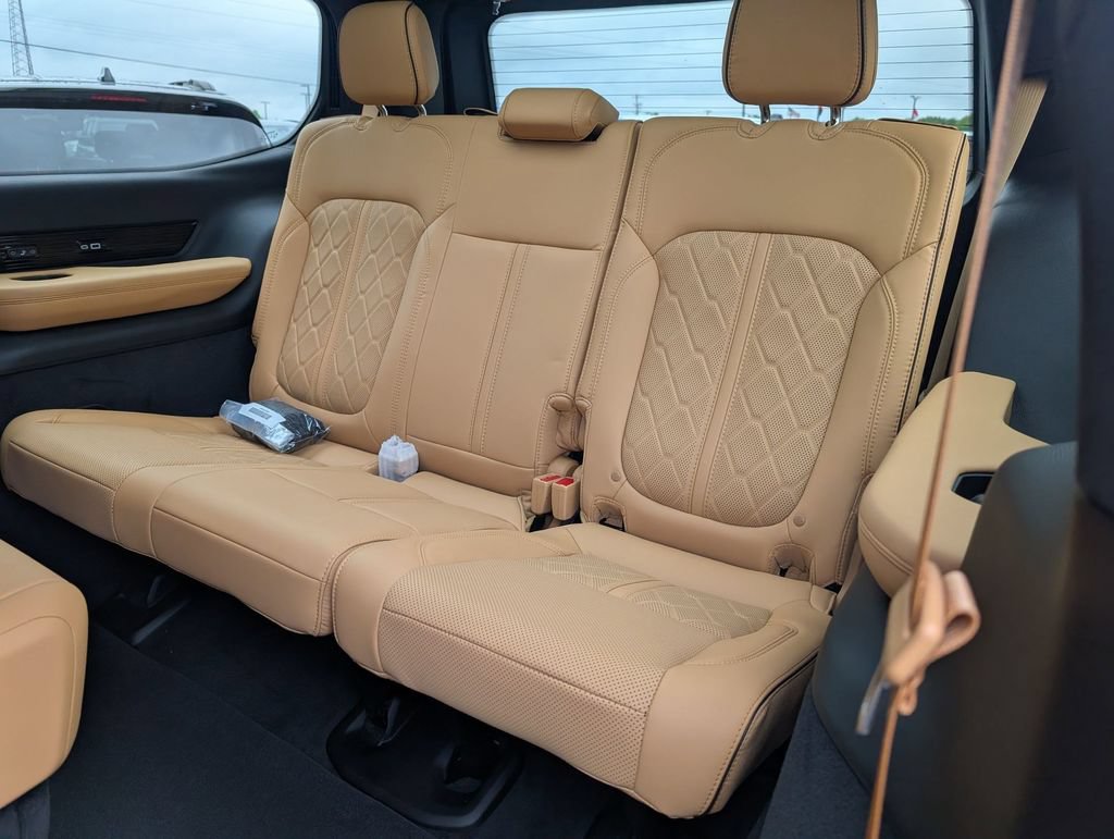 New 2026 Jeep Grand Wagoneer Summit AWD/4WD image 26