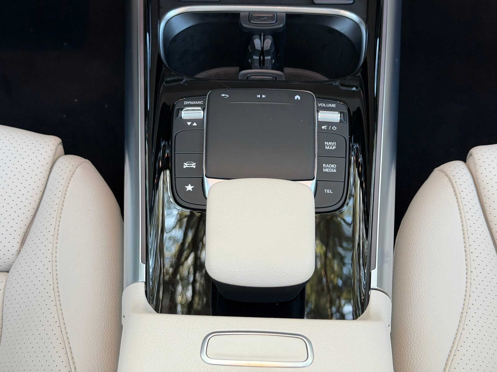 Certified 2022 Mercedes-Benz GLA 250 image 17