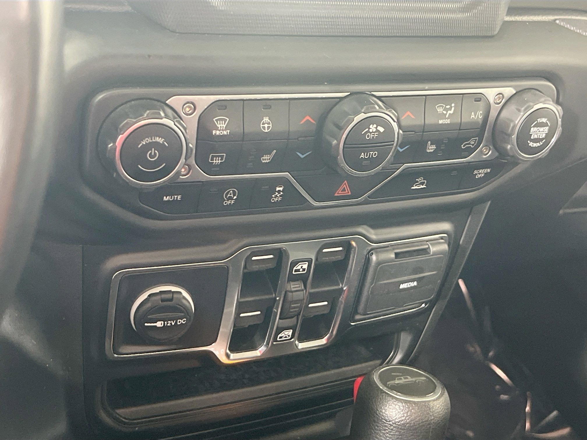 Used 2022 Jeep Gladiator Sport image 14