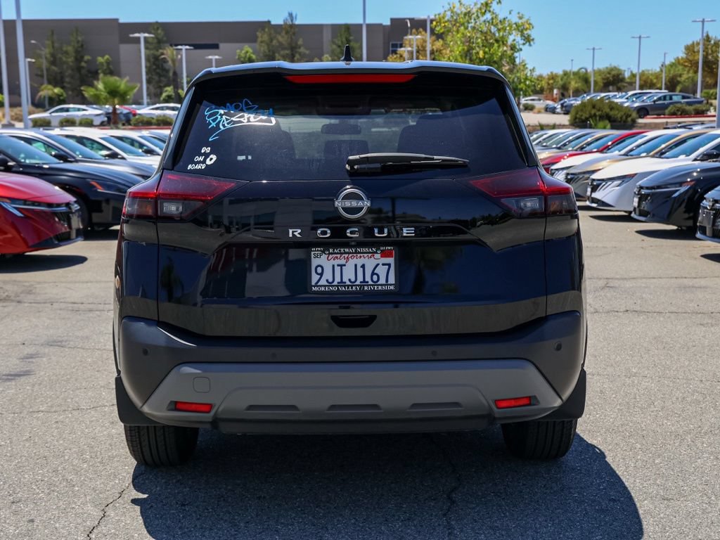 Used 2023 Nissan Rogue S FWD image 5