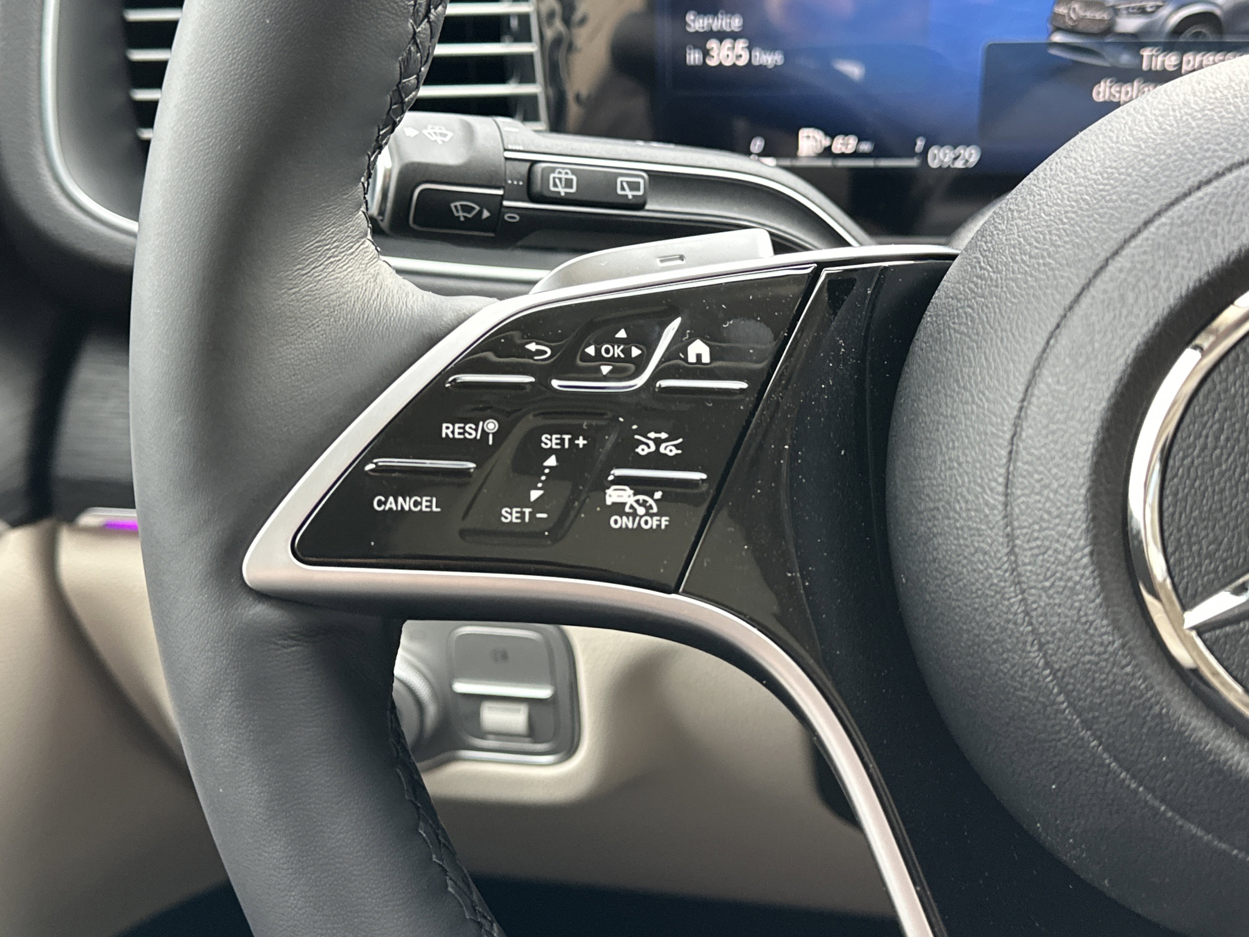 New 2026 Mercedes-Benz GLE 450 450 4MATIC image 18