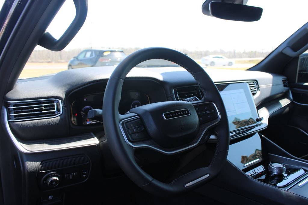 Used 2024 Jeep Wagoneer Series II w/ Flexible Seating Group image 23