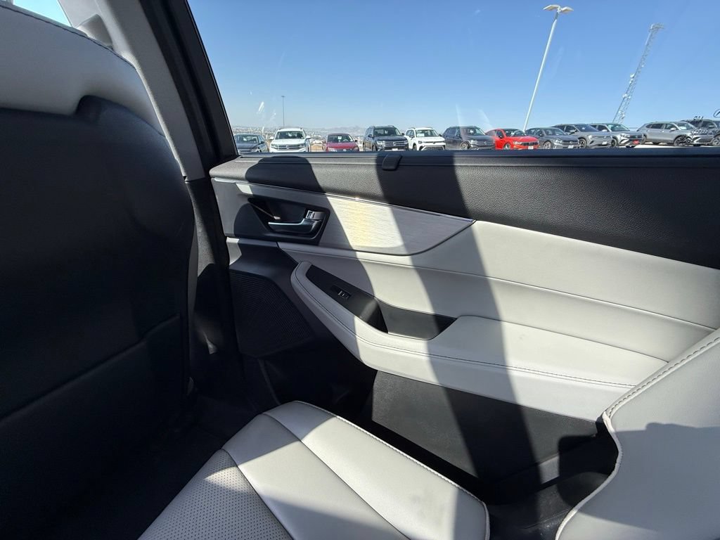 Used 2024 Acura MDX FWD w/ Technology Package image 18