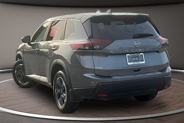 Certified 2026 Nissan Rogue SV FWD image 11