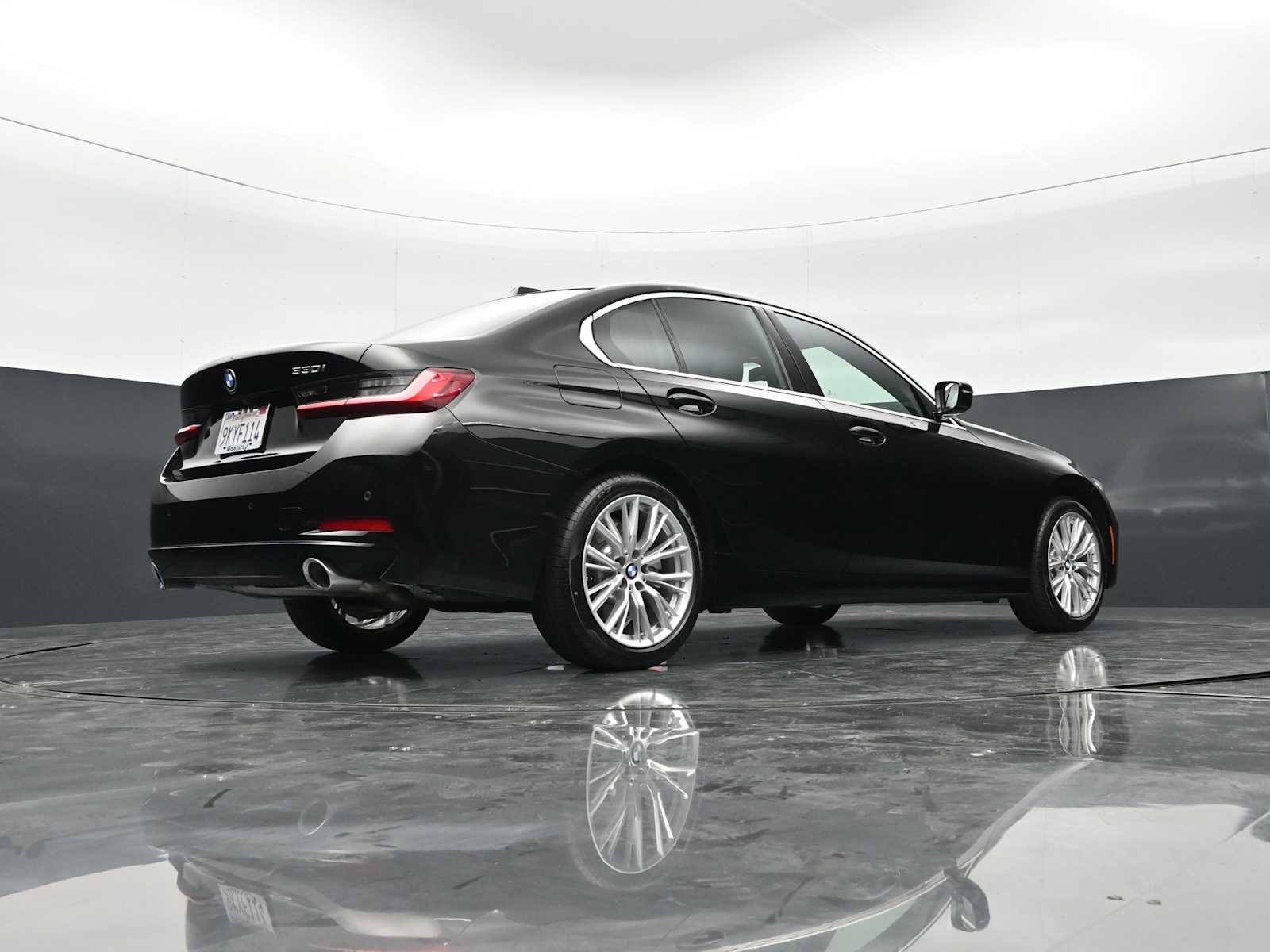 Certified 2024 BMW 330i Sedan w/ Premium Package RWD image 29