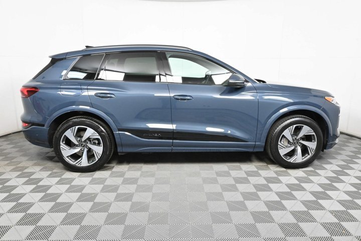 New 2025 Audi Q6 e-tron Premium image 2