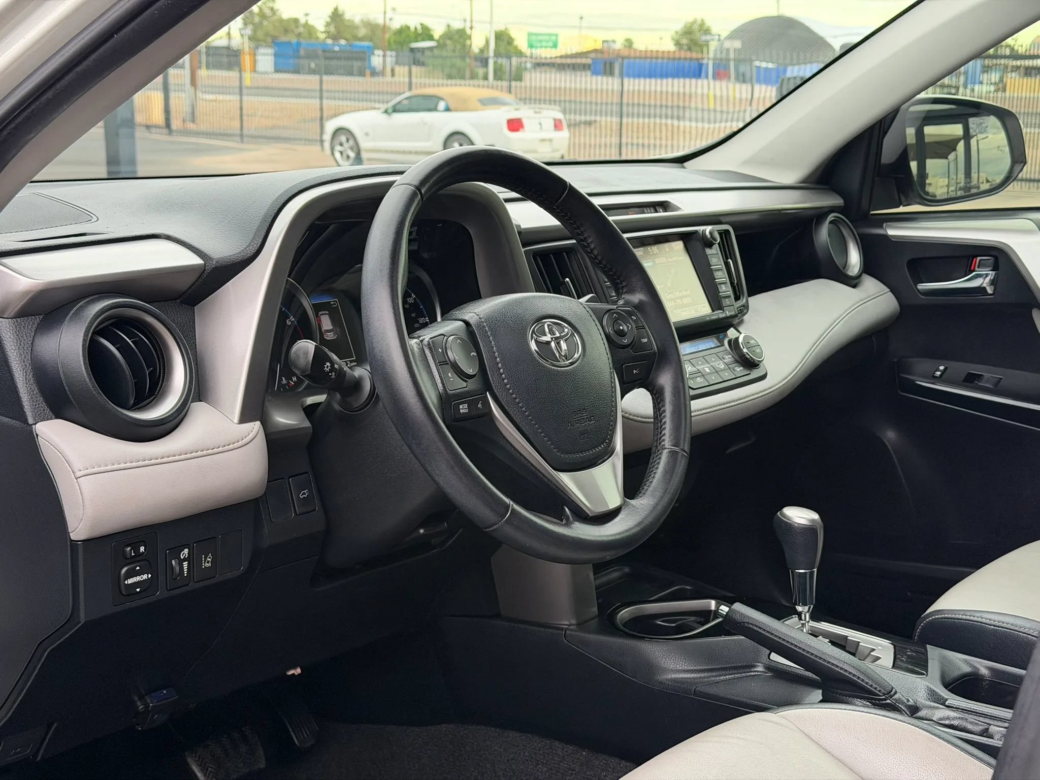 Used 2017 Toyota RAV4 Limited w/ Advanced Technology Package FWD image 21