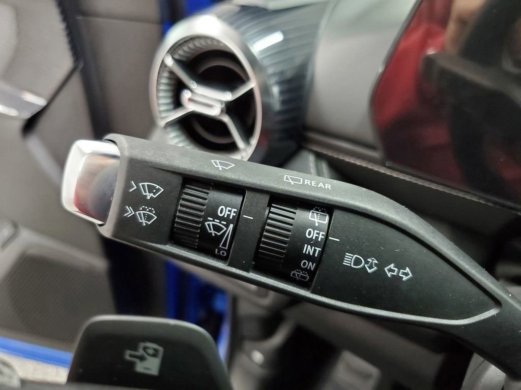 Used 2025 Chevrolet Blazer EV LT FWD image 34