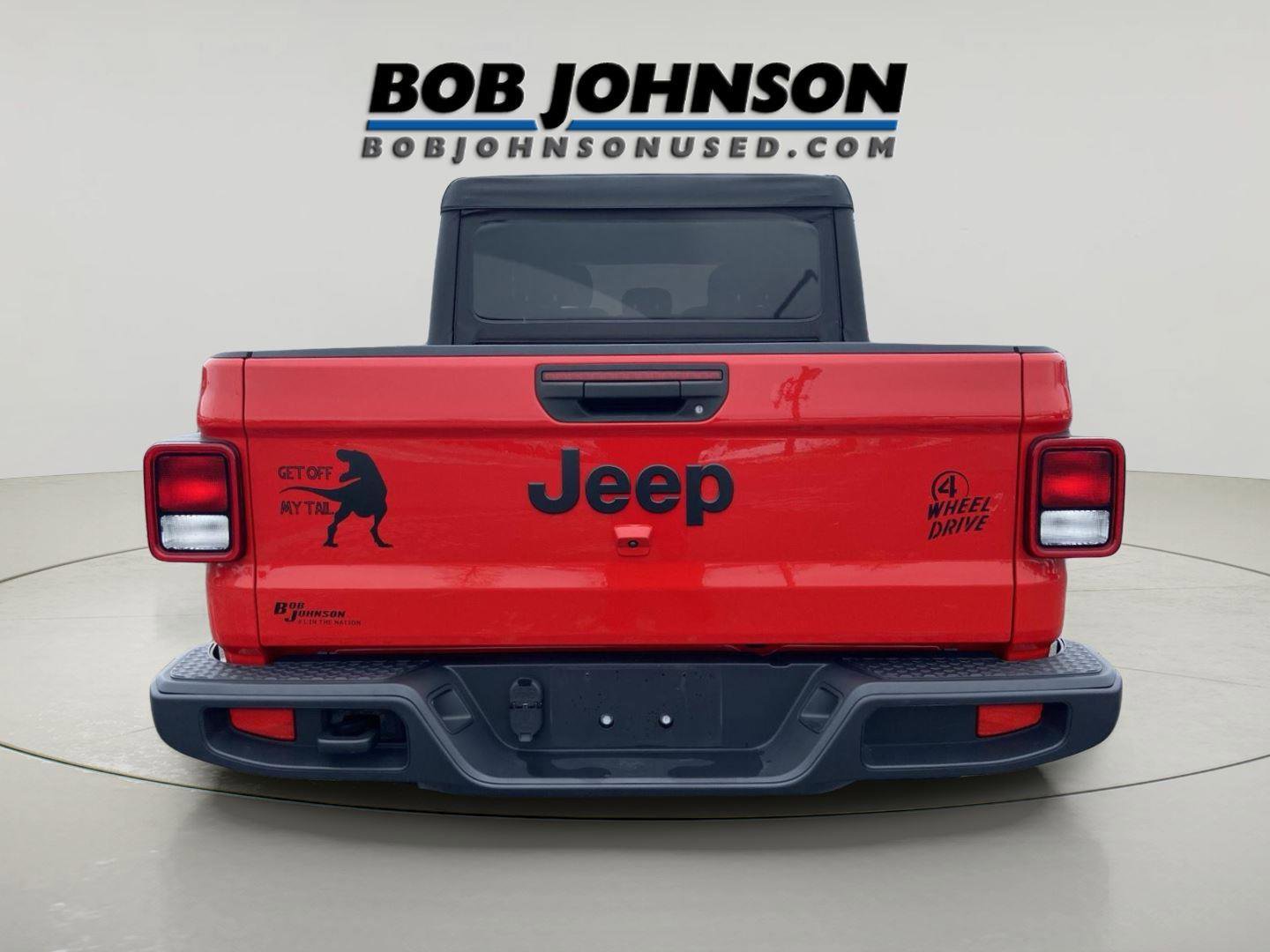 Used 2022 Jeep Gladiator Willys AWD/4WD image 4