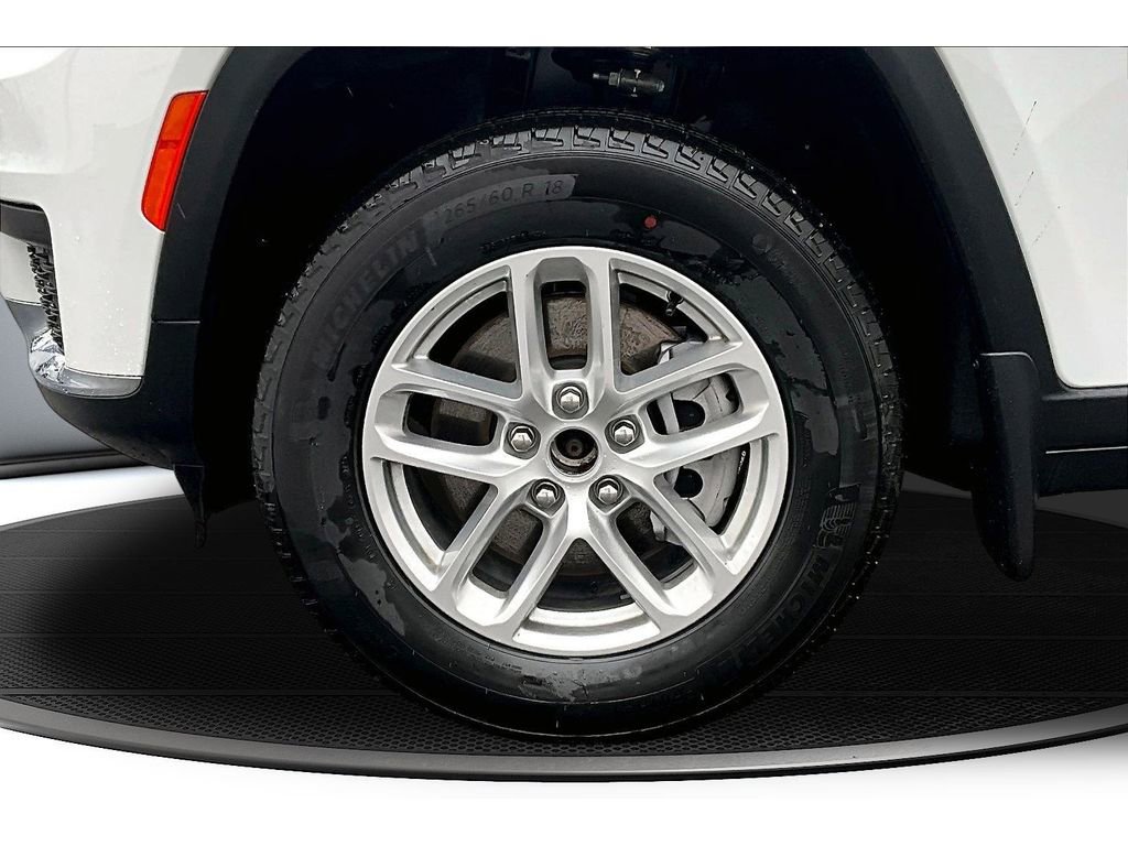 Used 2025 Jeep Grand Cherokee L Laredo w/ Luxury Tech Group I image 10