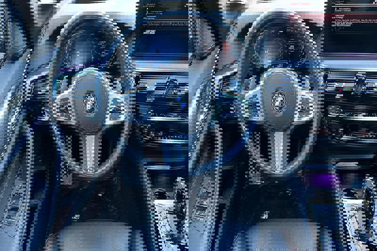 Used 2021 BMW 540i w/ Executive Package image 15