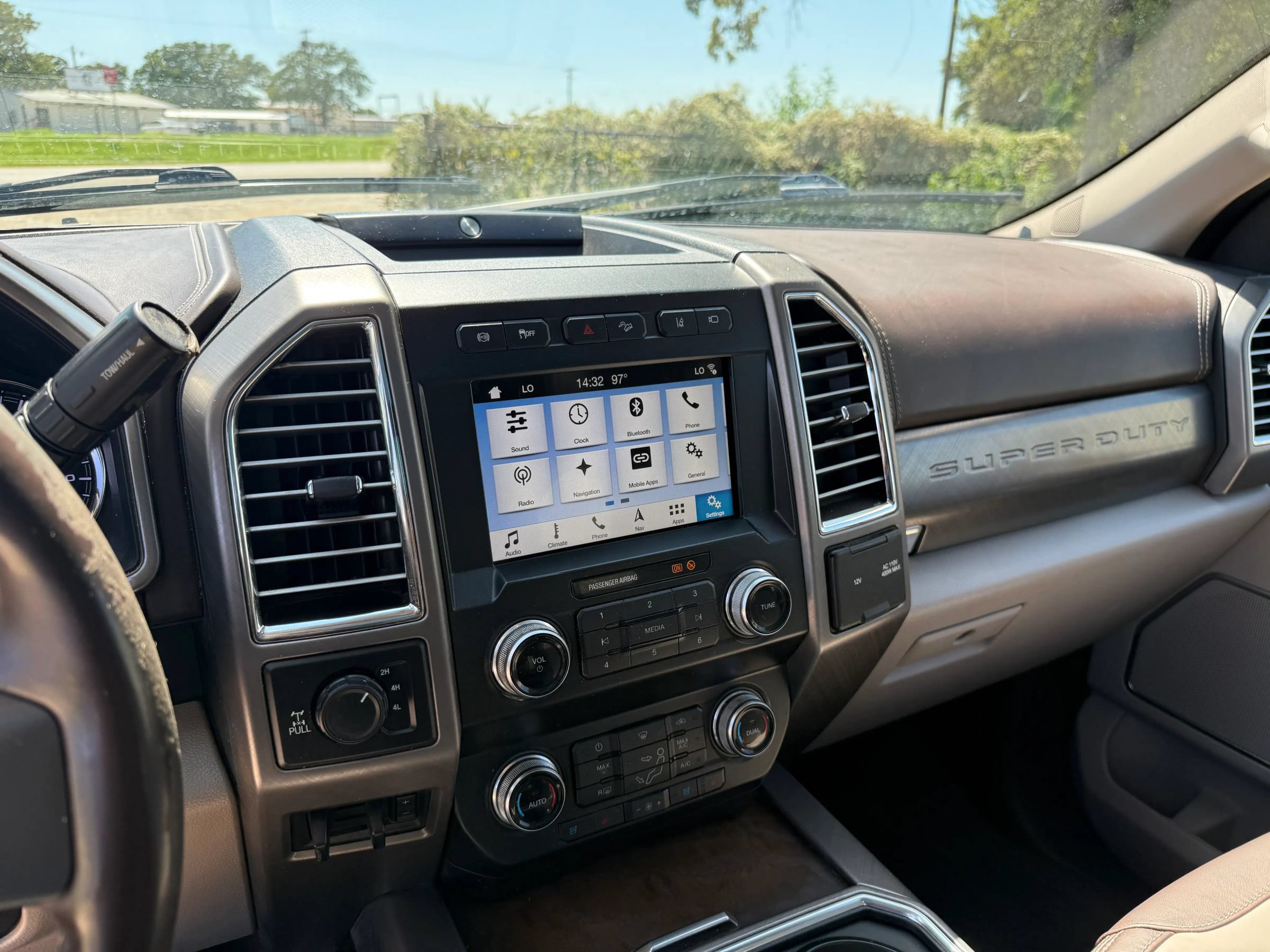 Used 2019 Ford F250 Limited w/ FX4 Off-Road Package AWD/4WD image 12