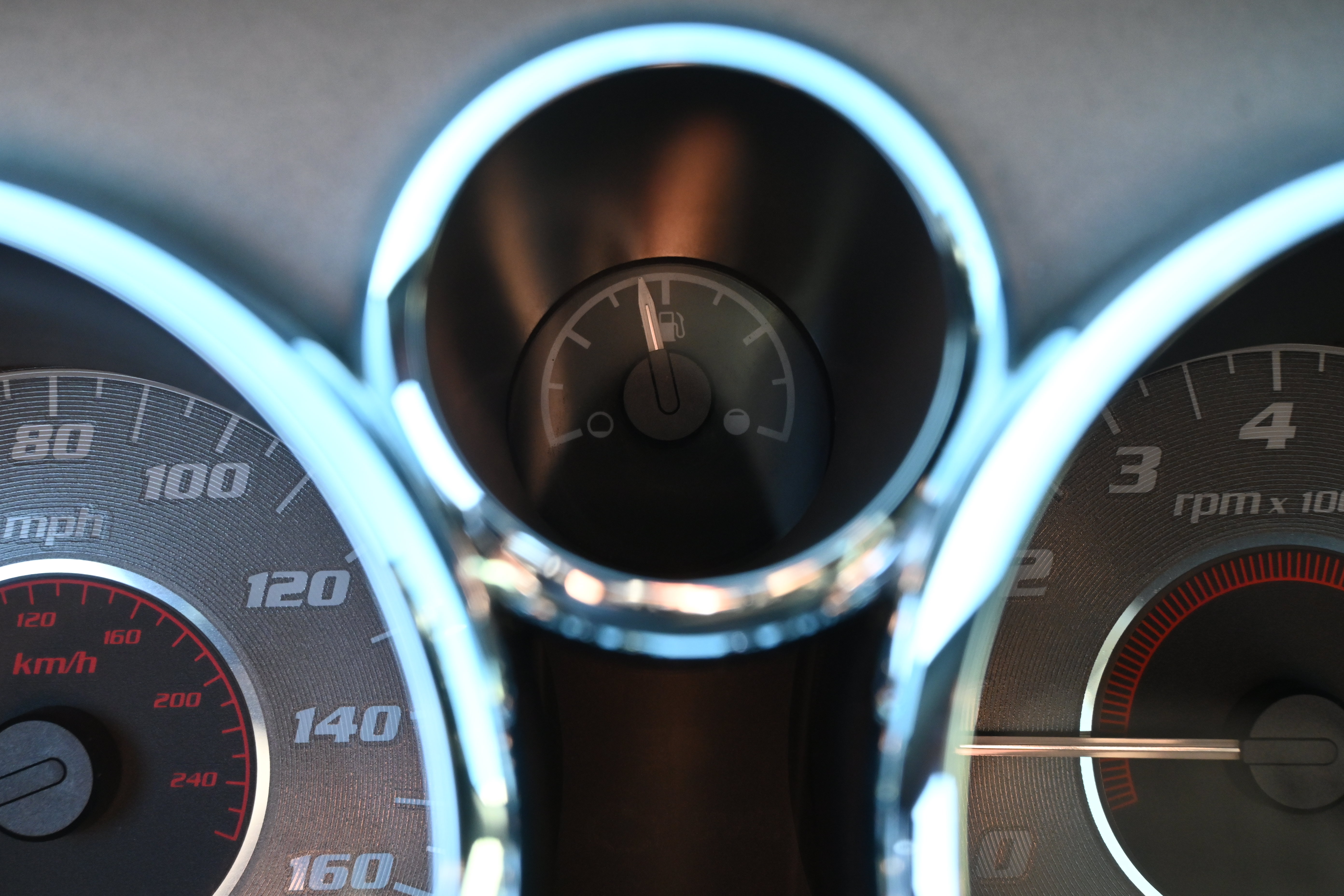 Used 2009 Pontiac Solstice GXP w/ Premium Package RWD image 30