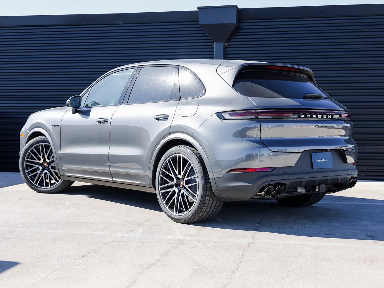 New 2026 Porsche Cayenne E-Hybrid AWD/4WD image 3