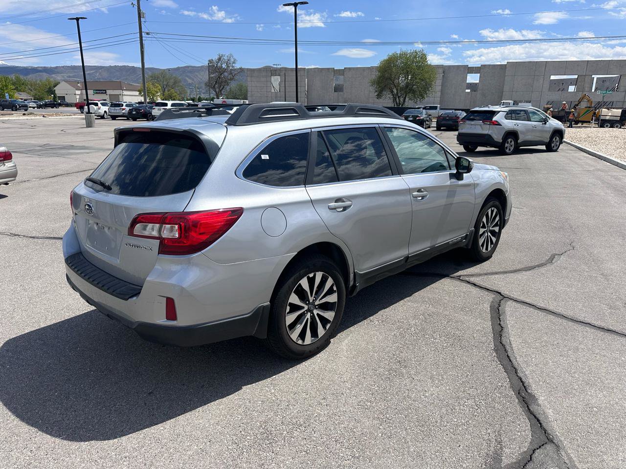 Used 2015 Subaru Outback 2.5i Limited w/ Popular Package #4 AWD/4WD image 7
