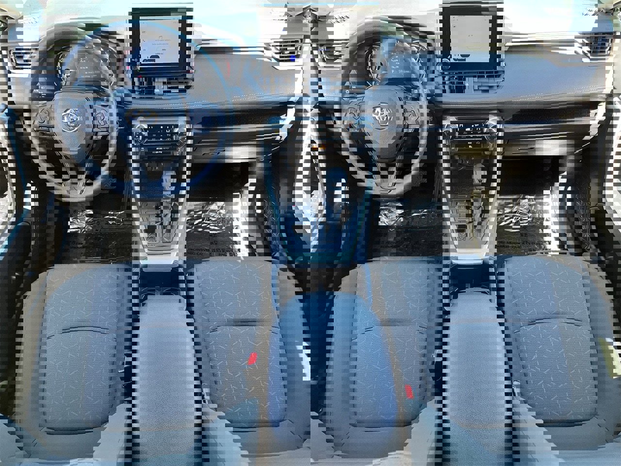 Used 2024 Toyota RAV4 XLE image 9