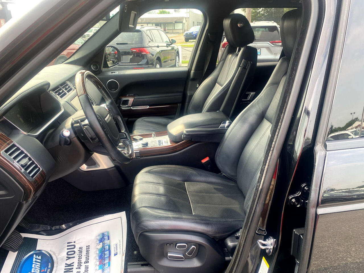 Used 2014 Land Rover Range Rover HSE image 10