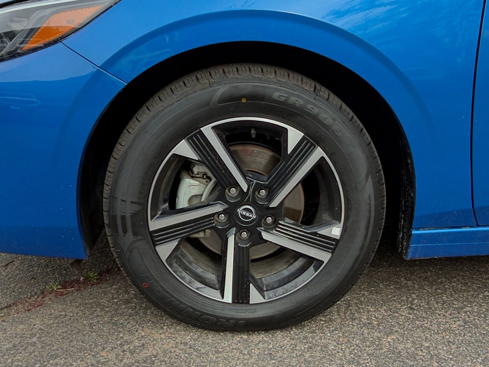 Used 2025 Nissan Sentra SV image 27