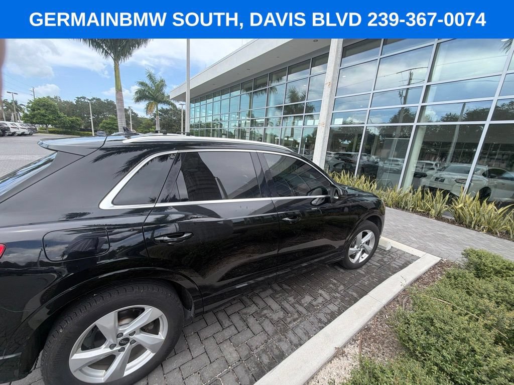 Used 2021 Audi Q3 2.0T Premium w/ Convenience Package AWD/4WD image 4