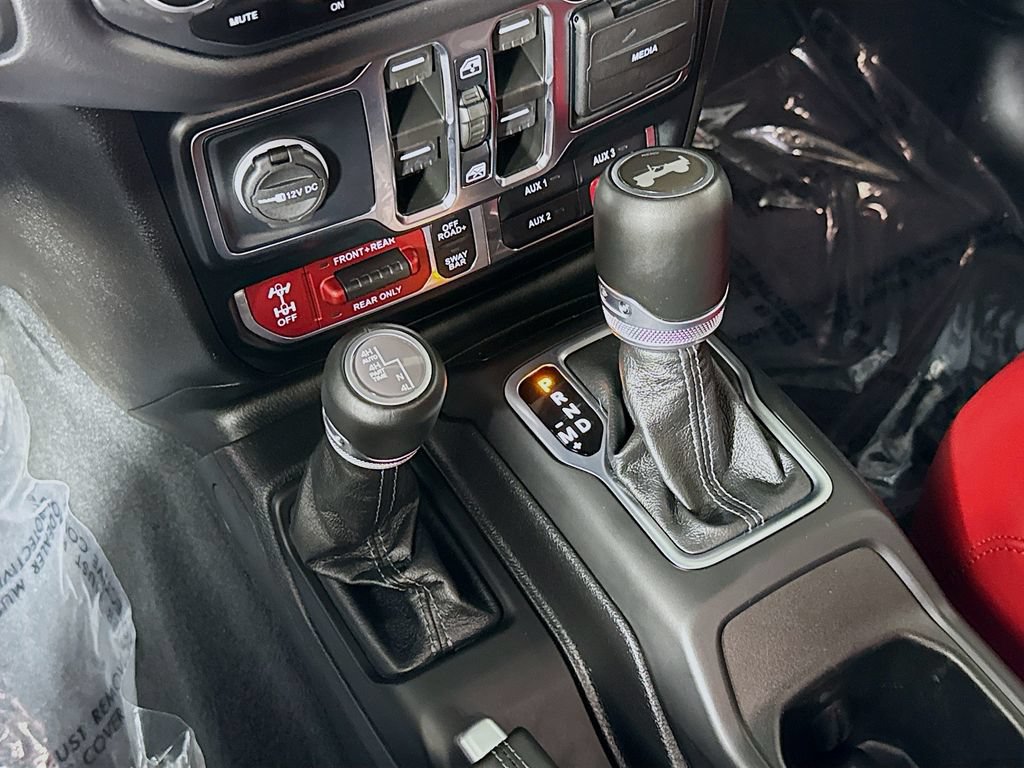 Used 2024 Jeep Wrangler Unlimited Rubicon 392 AWD/4WD image 17