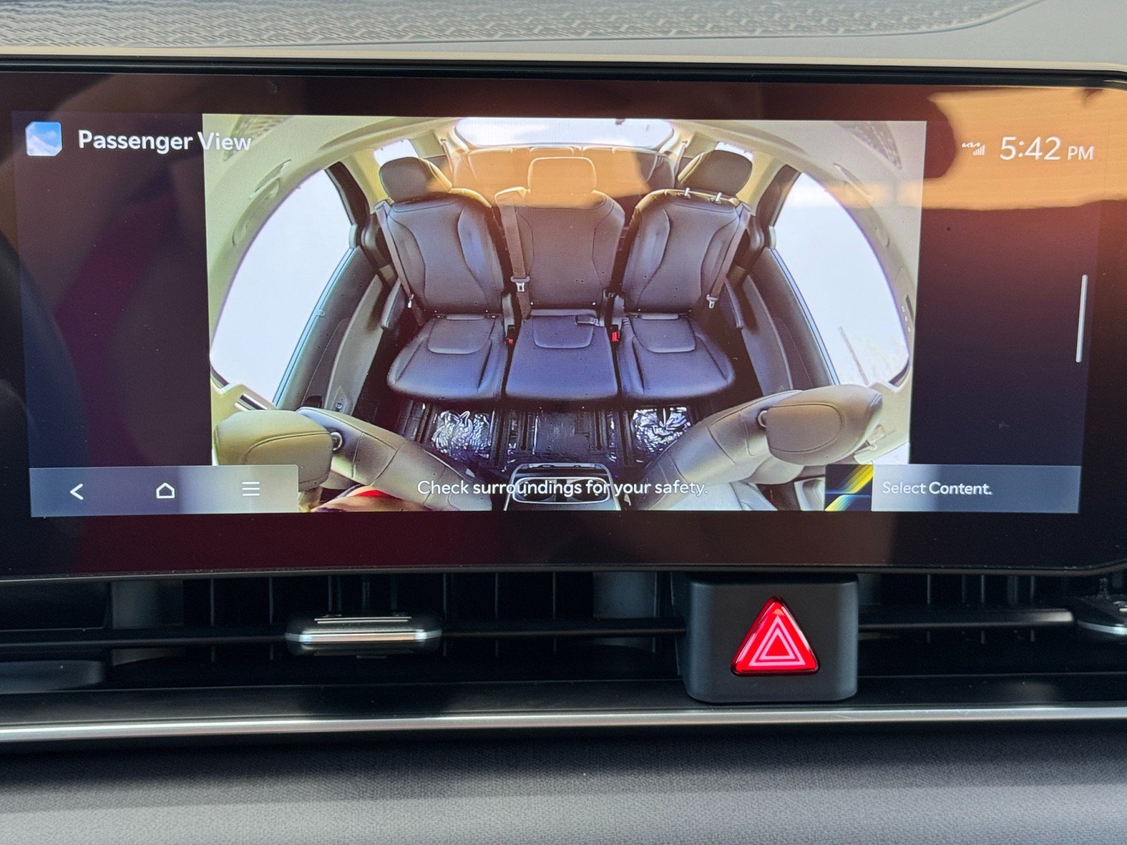 Used 2025 Kia Carnival SX FWD image 32