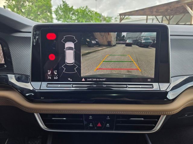 Used 2025 Volkswagen Atlas Cross Sport SEL image 20