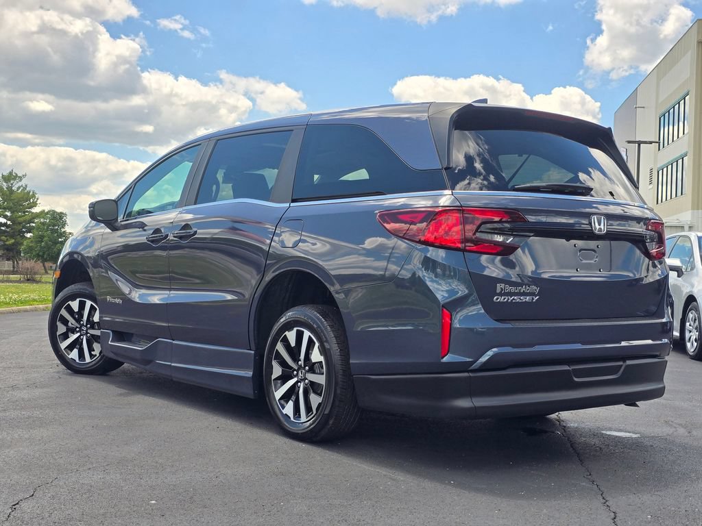 Used 2026 Honda Odyssey EX-L image 6