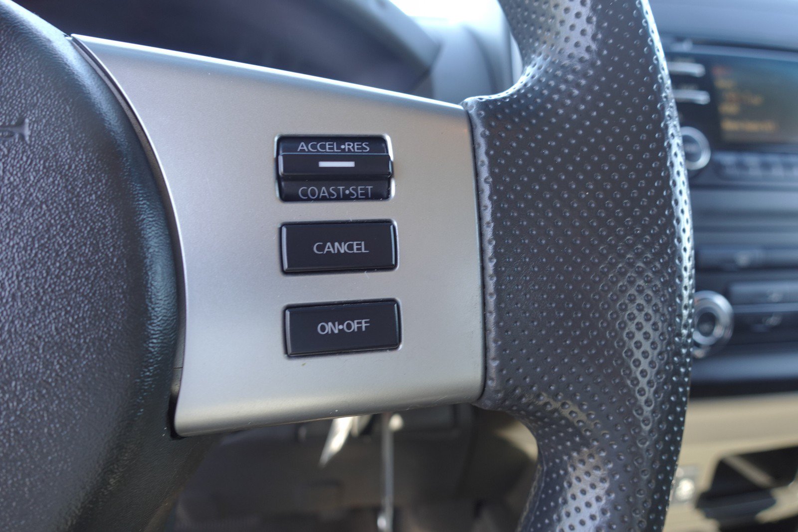 Used 2013 Nissan Frontier SV RWD image 16