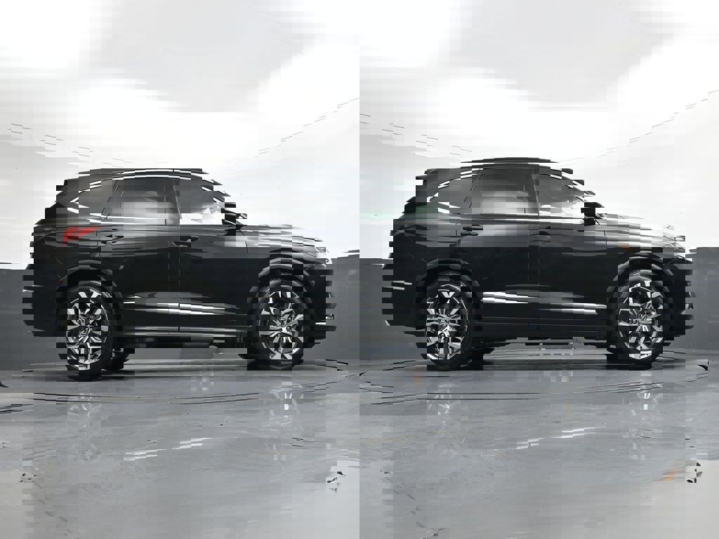 Used 2023 Acura MDX SH-AWD w/ Technology Package image 29